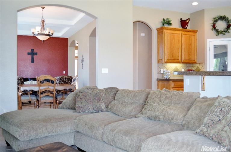 1068 Ash Ave, Ripon, CA 95366 photo 8