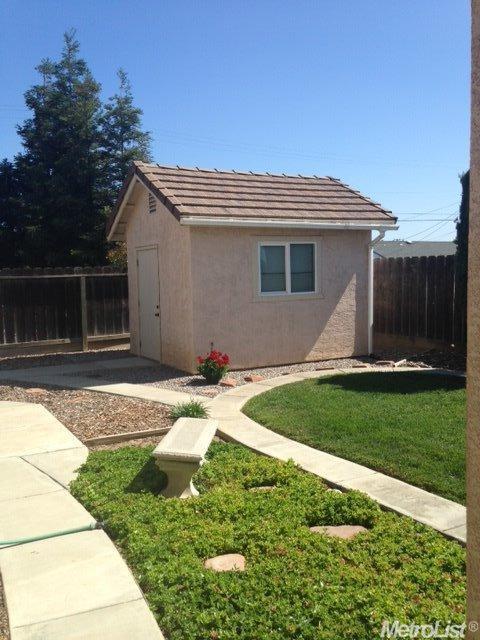 1068 Ash Ave, Ripon, CA 95366 photo 23