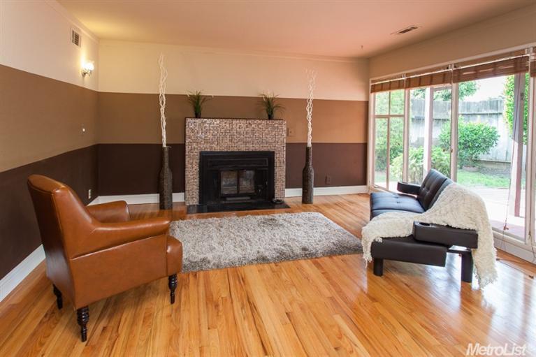 1205 College Ct, Modesto, CA 95350 photo 1