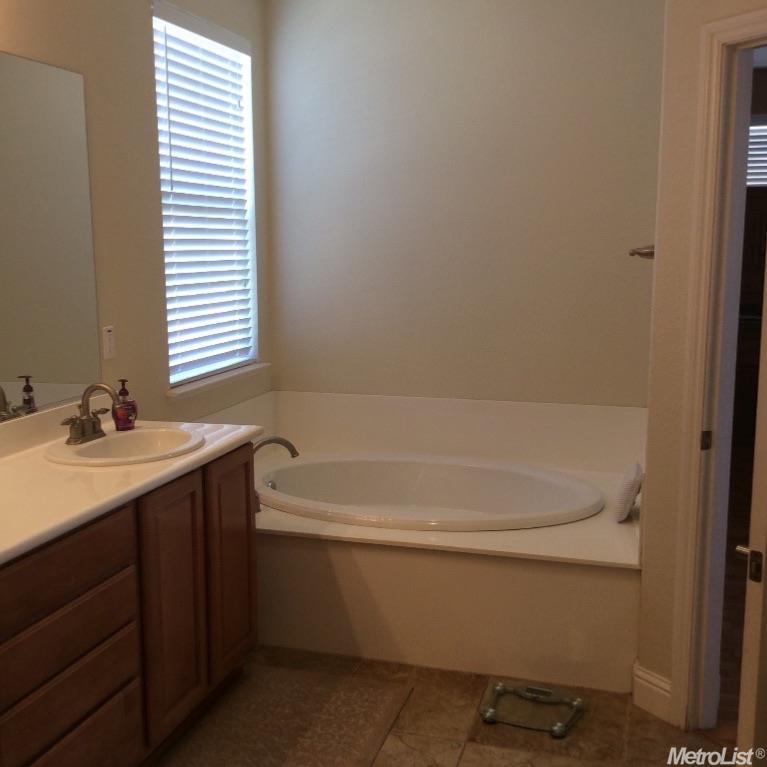 515 Carnaby Rd, Lathrop, CA 95330 photo 18