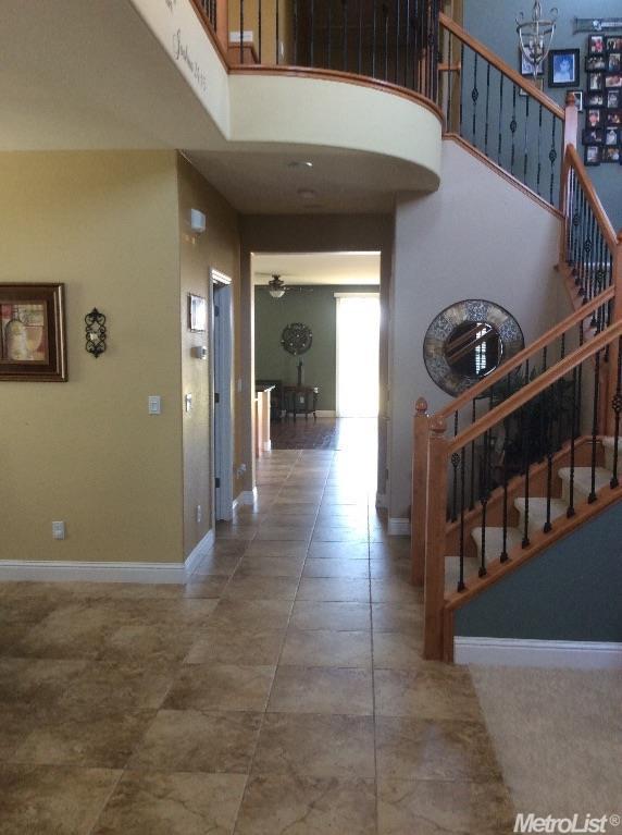515 Carnaby Rd, Lathrop, CA 95330 photo 2