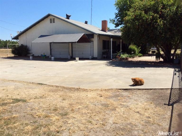 7219 Bacon Rd, Modesto, CA 95358 photo 2