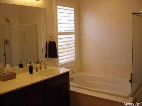 242 Scarlet, Patterson, CA 95363 photo 11
