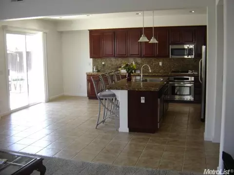 242 Scarlet, Patterson, CA 95363 photo 6