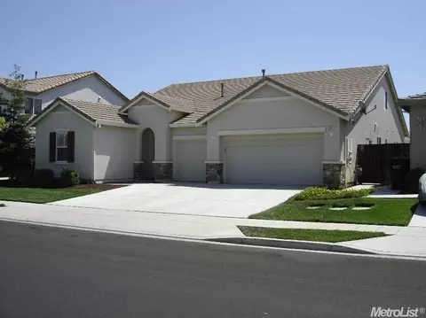 242 Scarlet, Patterson, CA 95363 photo 2