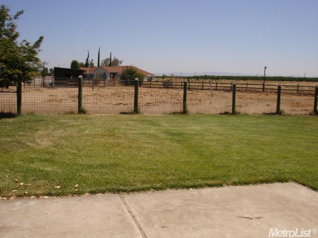 22069 E 3rd, Linden, CA 95236 photo 5