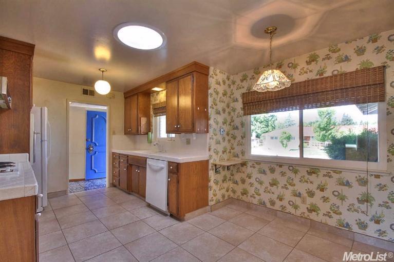 5104 Schuyler Dr, Carmichael, CA 95608 photo 8