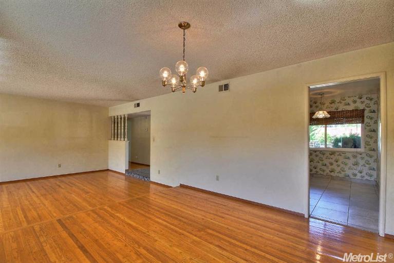 5104 Schuyler Dr, Carmichael, CA 95608 photo 12