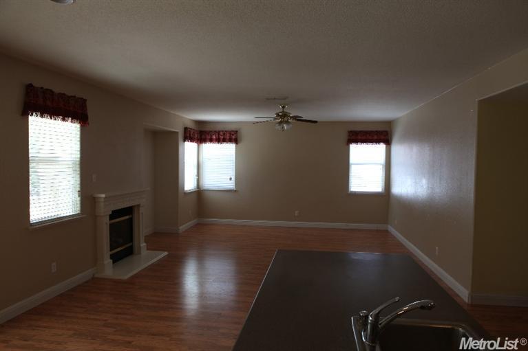 11050 Woodring Dr, Mather, CA 95655 photo 8