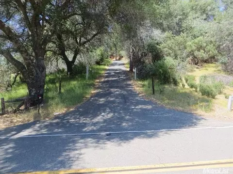 13513 Shake Ridge Rd, Sutter Creek, CA 95685 photo 2