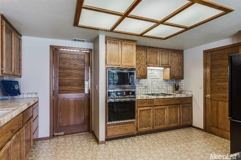 5212 Lequel Way, Carmichael, CA 95608 photo 12