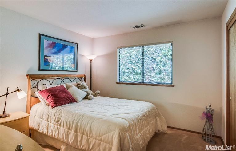 5212 Lequel Way, Carmichael, CA 95608 photo 16
