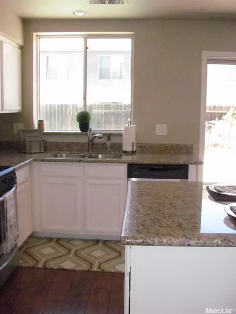 1753 Ruth Dr, Ripon, CA 95366 photo 5