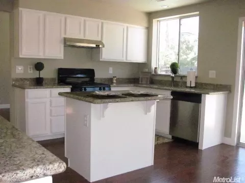 1753 Ruth Dr, Ripon, CA 95366 photo 4