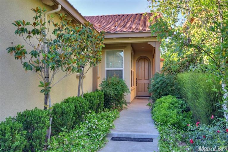 2081 Holt Dr, Lodi, CA 95242 photo 2