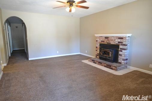 5840 Mohican Dr, Manteca, CA 95336 photo 2