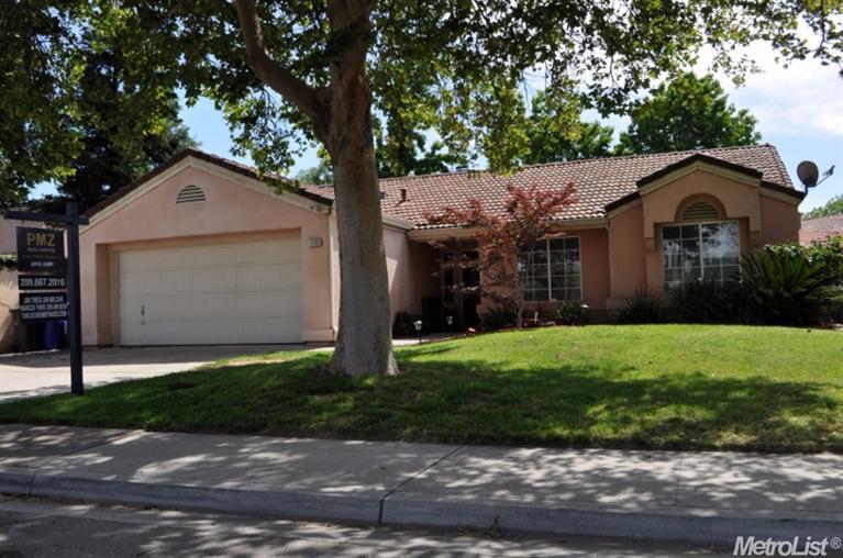 1480 Edgewater Dr, Turlock, CA 95380 photo 1