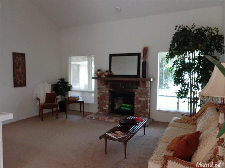 6480 Pinebrook Way, Rocklin, CA 95677 photo 4