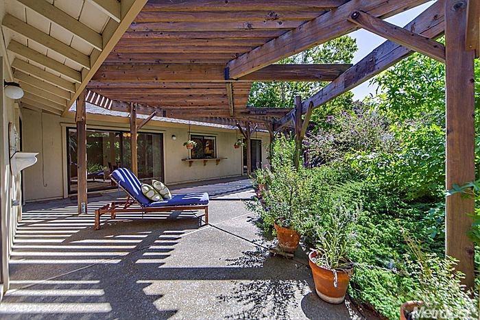 609 Marina Cir, Davis, CA 95616 photo 4