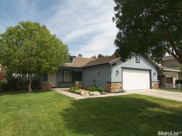 872 Rolling Oak Ct, Modesto, CA 95351 photo 2