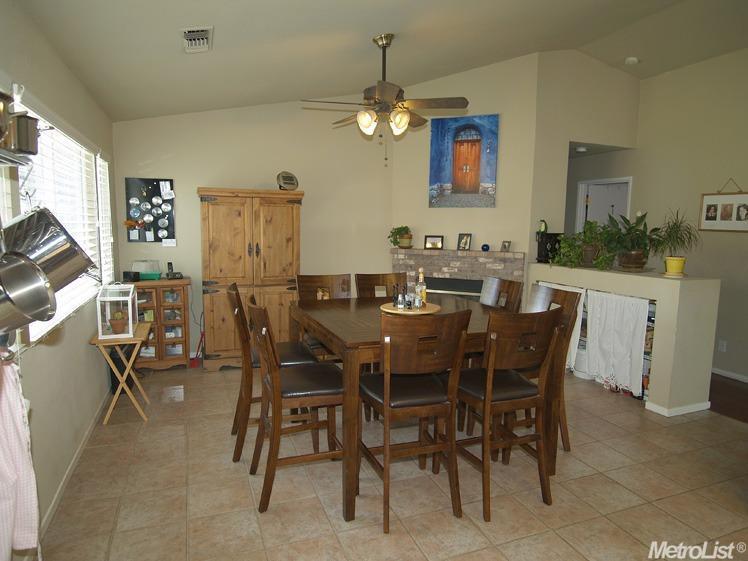 872 Rolling Oak Ct, Modesto, CA 95351 photo 8