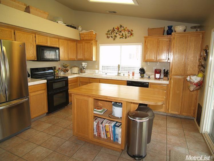 872 Rolling Oak Ct, Modesto, CA 95351 photo 9