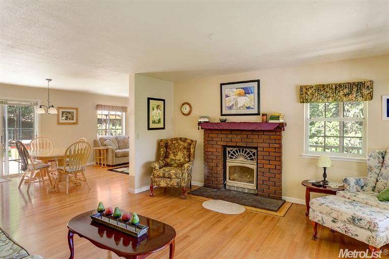 899 Taylor Ln, Colfax, CA 95713 photo 3