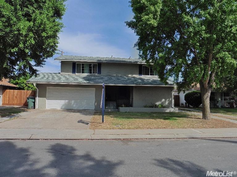 624 Lenore Dr, Modesto, CA 95351 photo 2