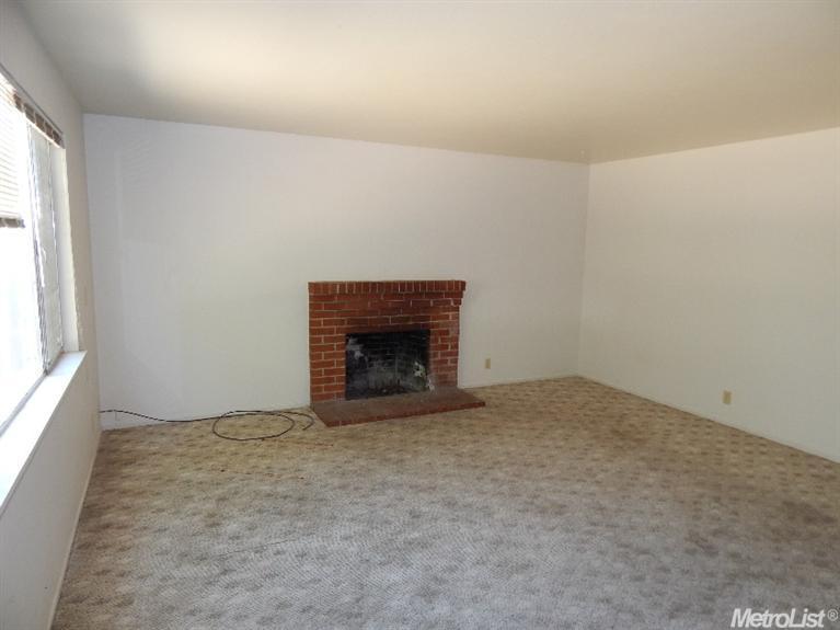 559 Sonora Ave, Lodi, CA 95240 photo 2