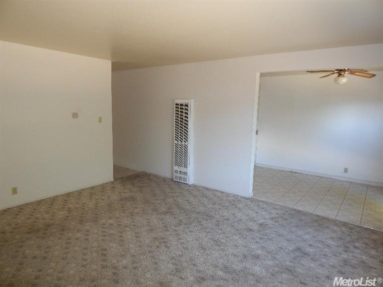 559 Sonora Ave, Lodi, CA 95240 photo 3