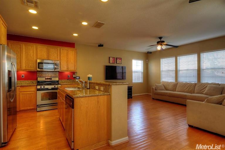 4318 Roxbury Dr, Tracy, CA 95377 photo 5