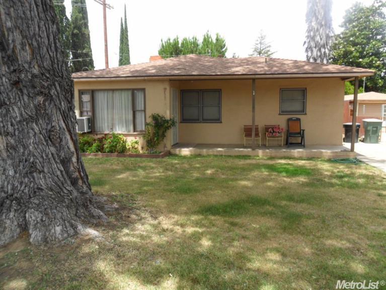 444 Maple St, Modesto, CA 95351 photo 2