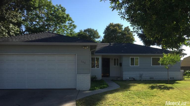 204 Bruce Ct, Modesto, CA 95350 photo 1