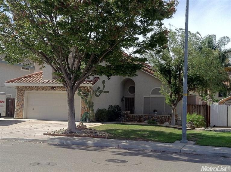 805 Glacier St, Tracy, CA 95376 photo 1
