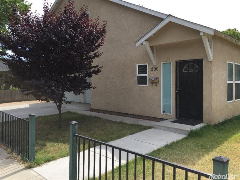 200 Leon Ave, Modesto, CA 95351 photo 1
