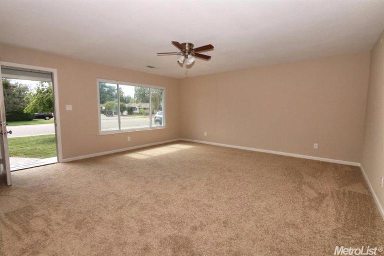 331 Crescent Dr, Galt, CA 95632 photo 4