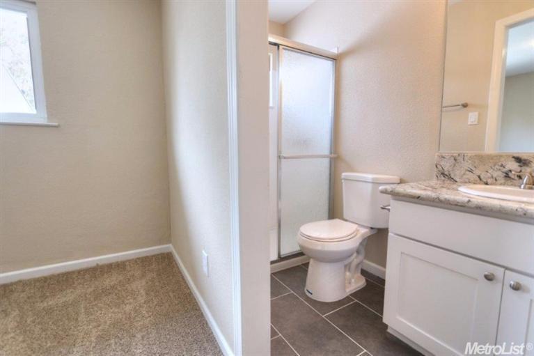 331 Crescent Dr, Galt, CA 95632 photo 18