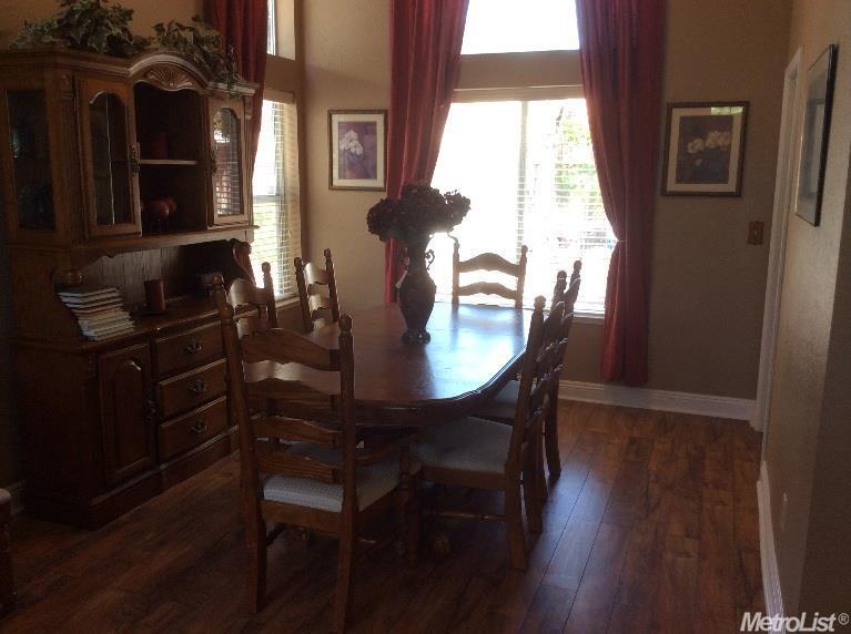865 Rosenthal Dr, Turlock, CA 95382 photo 2