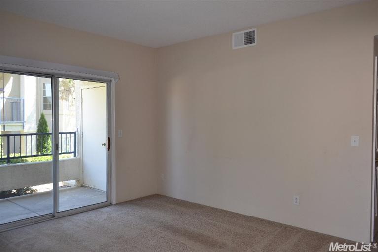 3107 Beachcomber Dr, Rocklin, CA 95677 photo 3