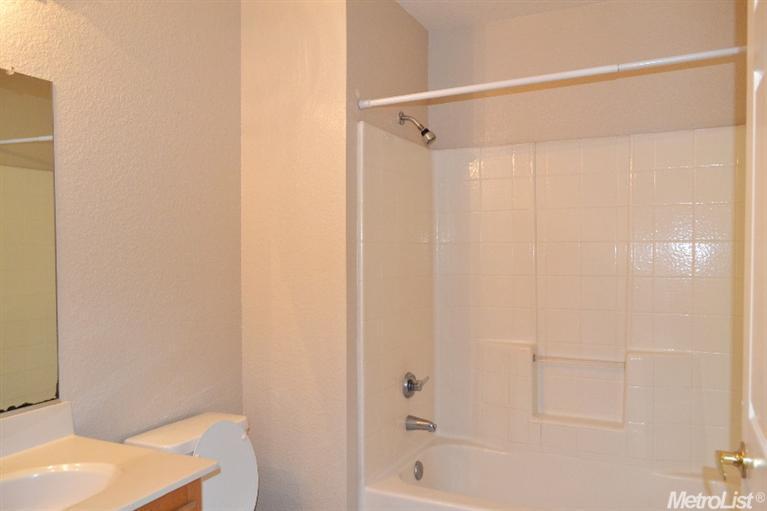 3107 Beachcomber Dr, Rocklin, CA 95677 photo 17