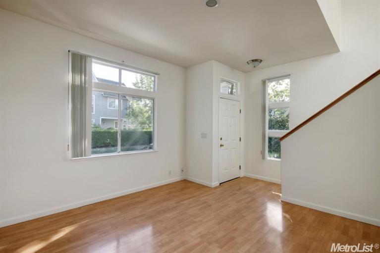 3041 Woods Cir, Davis, CA 95616 photo 4