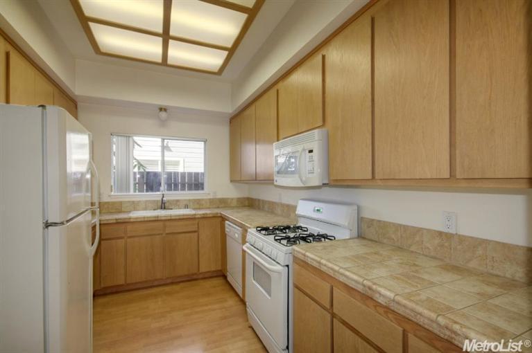 3041 Woods Cir, Davis, CA 95616 photo 9