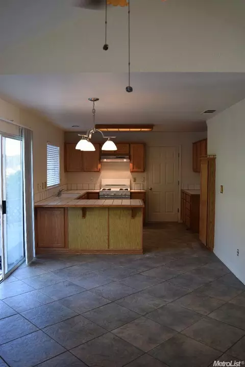 2020 Cobblestone Mnr, Modesto, CA 95355 photo 7