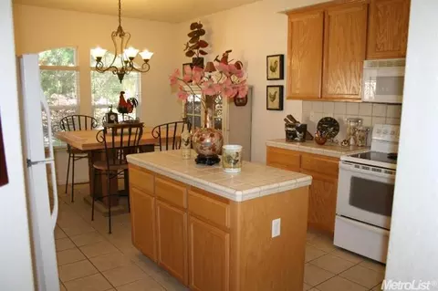3540 Kee Ln, Modesto, CA 95355 photo 4