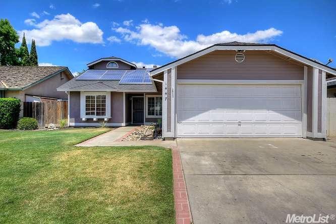 1447 Bailey Dr, Ripon, CA 95366 photo 1