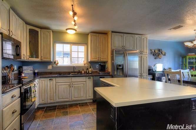 1447 Bailey Dr, Ripon, CA 95366 photo 4