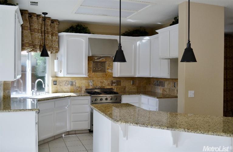 1126 Groen, Ripon, CA 95366 photo 3