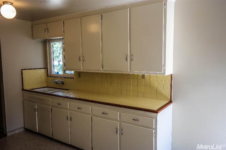 916 Bowen Ave, Modesto, CA 95350 photo 4