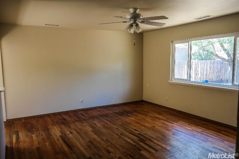 916 Bowen Ave, Modesto, CA 95350 photo 8