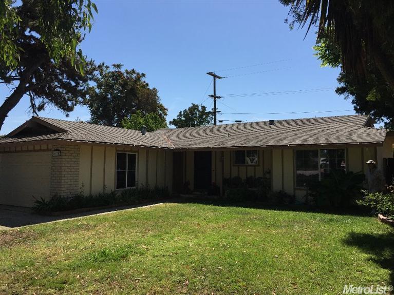 600 Lenore Dr, Modesto, CA 95351 photo 1